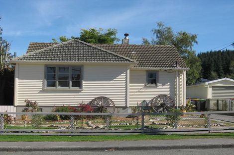 Photo of property in 68 Wilson Street, Geraldine, 7930