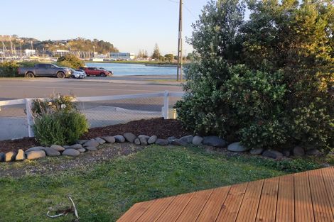 Photo of property in 16 Meeanee Quay, Westshore, Napier, 4110
