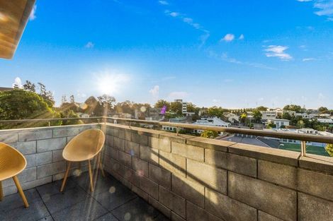 Photo of property in 30b Thackeray Street, Hamilton Lake, Hamilton, 3204