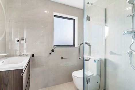 Photo of property in 40c Cyclarama Crescent, Massey, Auckland, 0614