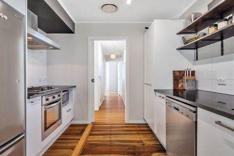 Photo of property in 90 Glendale Road, Glen Eden, Auckland, 0602