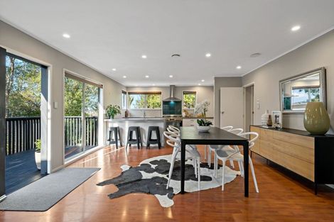 Photo of property in 13 Stallard Place, Glen Eden, Auckland, 0602