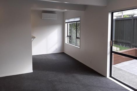 Photo of property in 41 Lyndhurst Road, Te Atatu South, Auckland, 0610