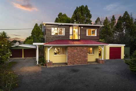 Photo of property in 194 Forest Hill Road, Waiatarua, Auckland, 0612