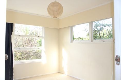 Photo of property in 15 Catalina Crescent, Forrest Hill, Auckland, 0620
