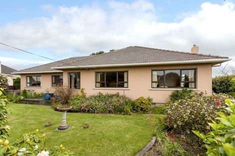 Photo of property in 4 Mission Street, Moturoa, New Plymouth, 4310
