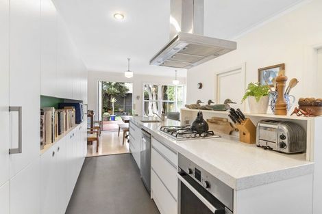 Photo of property in 100 Constable Street, Newtown, Wellington, 6021