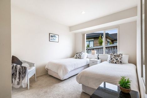 Photo of property in 8 Toledo Avenue, Henderson, Auckland, 0612