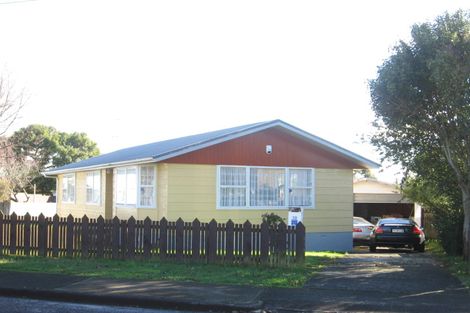 Photo of property in 10 Adams Road, Manurewa, Auckland, 2102