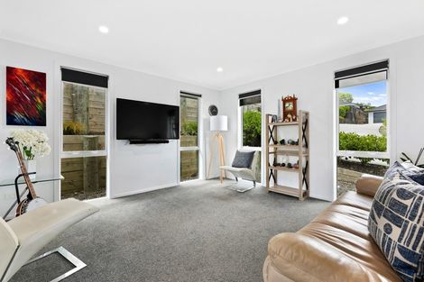 Photo of property in 22 Ballintoy Park Drive, Welcome Bay, Tauranga, 3175