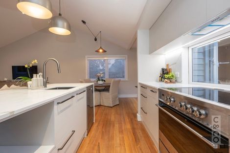 Photo of property in 2 Queen Street, Riverhead, 0820