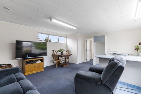 Photo of property in 62 Hutchinsons Road, Bucklands Beach, Auckland, 2014