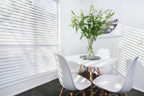 Photo of property in 72 Aikmans Road, Merivale, Christchurch, 8014