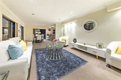 Photo of property in 10 Manning Rise, Flat Bush, Auckland, 2019