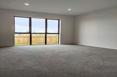 Photo of property in 1 Castlepoint Avenue, Takanini, 2110