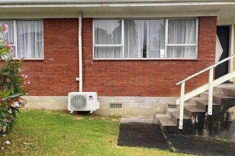 Photo of property in 2/76 Millbrook Road, Henderson, Auckland, 0612