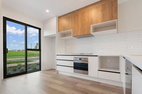 Photo of property in 16 Coopworth Street, Karaka, 2580