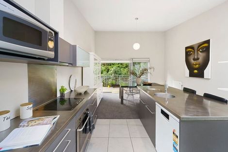 Photo of property in 7/2 Onslow Road, Khandallah, Wellington, 6035