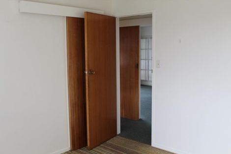 Photo of property in 2/82 John F Kennedy Drive, Milson, Palmerston North, 4414