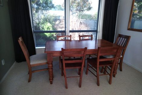 Photo of property in 2a Leybourne Avenue, Waikanae, 5036