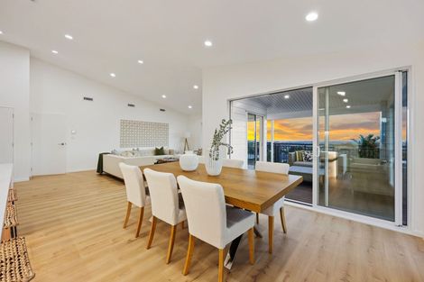 Photo of property in 50 Bleakhouse Road, Howick, Auckland, 2014