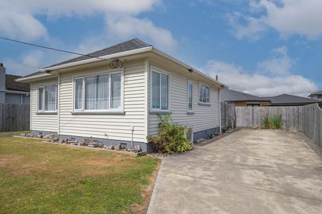 Photo of property in 15 Worcester Street, Levin, 5510
