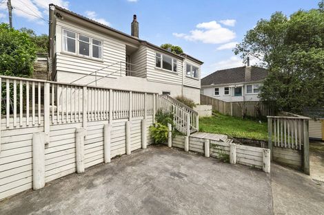 Photo of property in 15 Aplin Terrace, Ngaio, Wellington, 6035