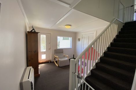 Photo of property in 18 Howard Street, Macandrew Bay, Dunedin, 9014