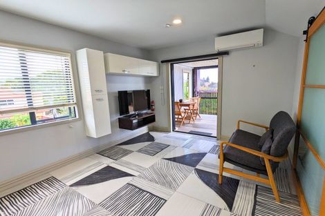 Photo of property in 19 Millstream Drive, Henderson, Auckland, 0610