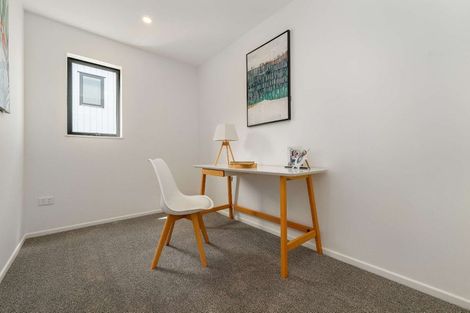 Photo of property in 47a Crestview Rise, Papakura, 2110