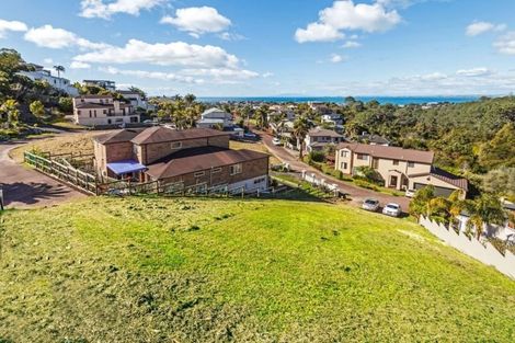 Photo of property in 107 Penguin Drive, Murrays Bay, Auckland, 0630