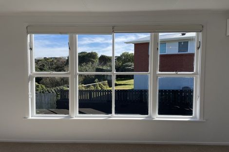 Photo of property in 8 Kelvin Place, Westown, New Plymouth, 4310