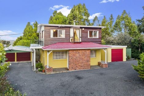 Photo of property in 194 Forest Hill Road, Waiatarua, Auckland, 0612