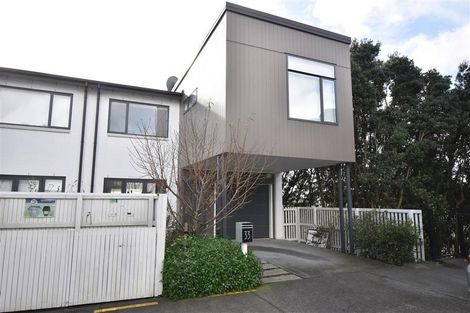 Photo of property in 33 Komanawa Lane, Mount Wellington, Auckland, 1062
