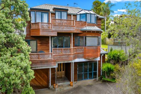 Photo of property in 1/62 Beach Road, Castor Bay, Auckland, 0620