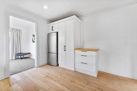 Photo of property in 4 Rere Place, Parakai, 0830