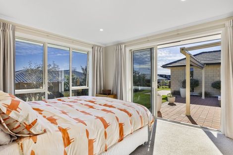 Photo of property in 4 Tuhua Close, Wharewaka, Taupo, 3330