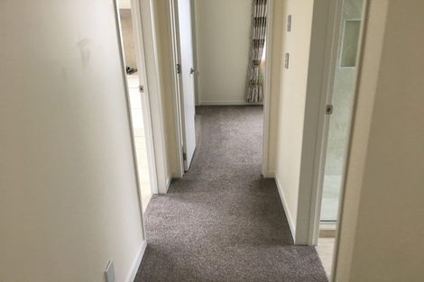 Photo of property in 8 Tawa Place, Orewa, 0931