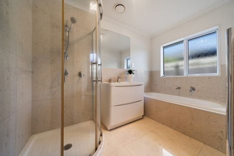 Photo of property in 16 Hihi Avenue, Takanini, 2112