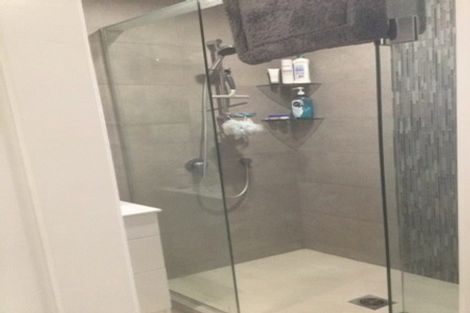 Photo of property in 35 Riverglade Parkway, Te Atatu South, Auckland, 0610