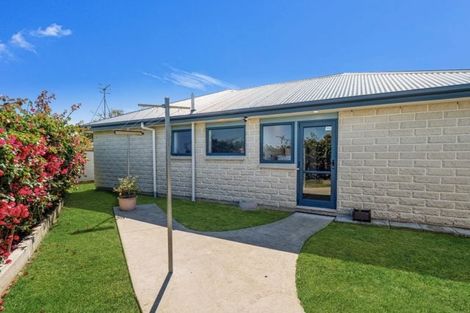 Photo of property in 32 Somerset Crescent, Highbury, Palmerston North, 4412