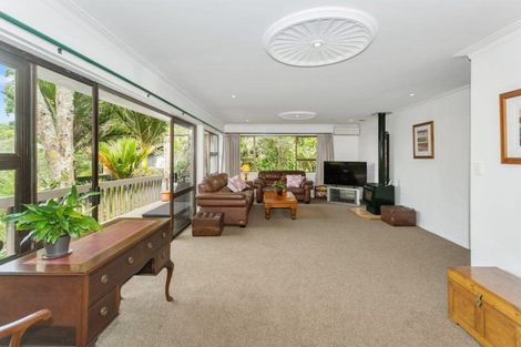 Photo of property in 130 Otitori Bay Road, Titirangi, Auckland, 0604