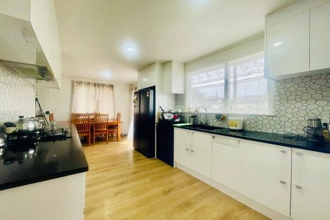 Photo of property in 106 Coxhead Road, Wattle Downs, Auckland, 2103