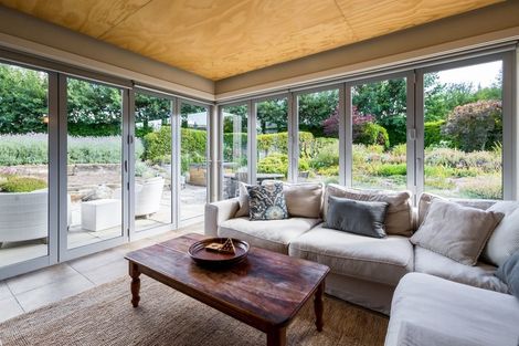 Photo of property in 5 Ridgecrest, Wanaka, 9305