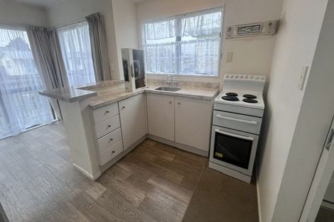 Photo of property in 9 Douglas Street, Levin, 5510