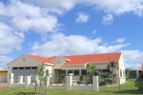 Photo of property in 25 Rosberg Place, Mount Maunganui, 3116