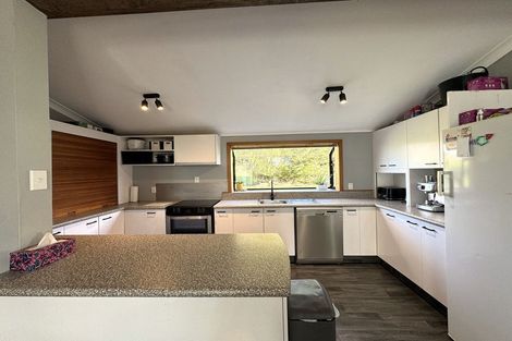 Photo of property in 51 Allan Street, Waiwera South, Clinton, 9584