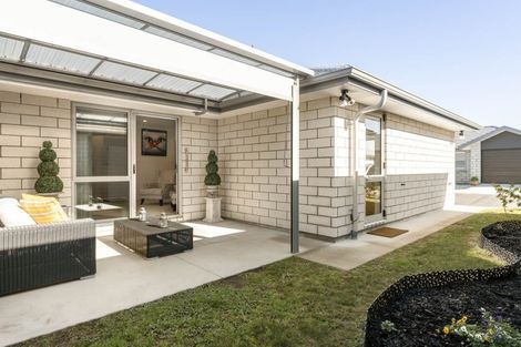 Photo of property in 15 Crest Way, Papamoa, 3118