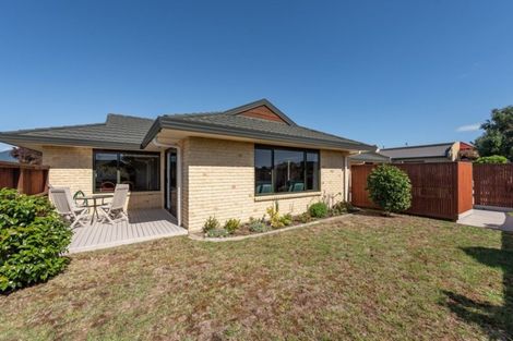 Photo of property in 146 Guildford Drive, Paraparaumu Beach, Paraparaumu, 5032
