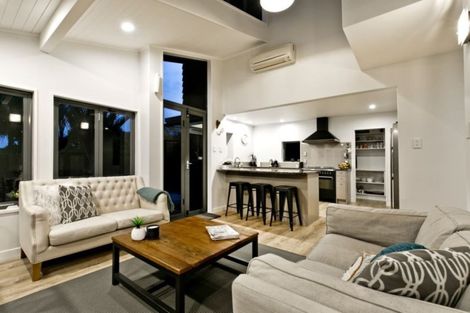 Photo of property in 6 Birchwood Grove, Greenhithe, Auckland, 0632